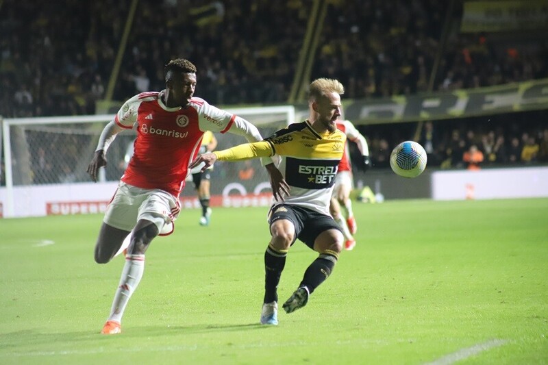 CBF define data dos jogos do Criciúma contra Inter e Cruzeiro