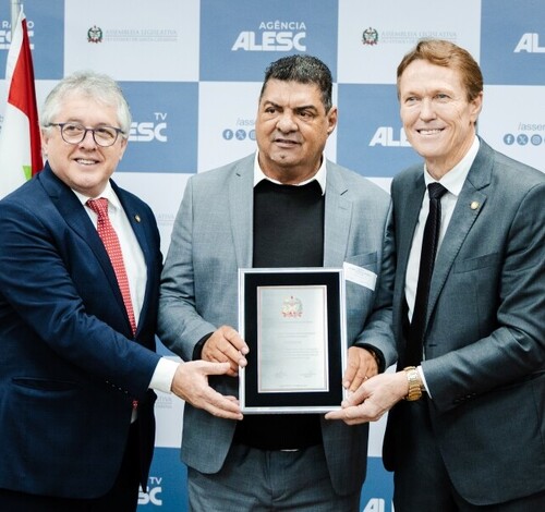 Coopercocal é homenageada pela Alesc após conquistar prêmio nacional da Aneel