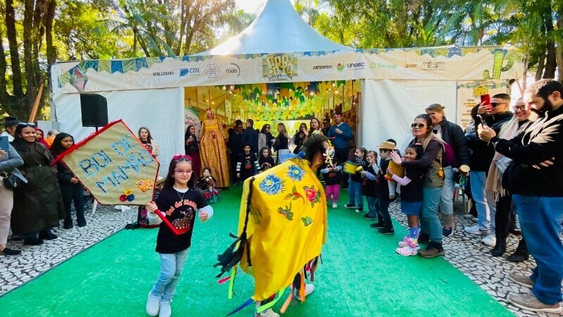 Comércio de Criciúma terá horário estendido neste sábado com Arraiá Solidário e atrações culturais