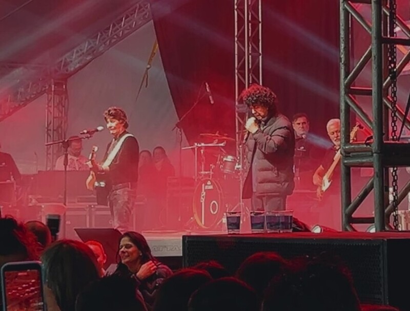 Dupla Teodoro & Sampaio reúne grande público na Festa da Tainha em Balneário Rincão