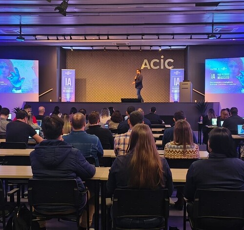 Empresários do Sul de SC aprendem a aplicar Inteligência Artificial nos pequenos negócios