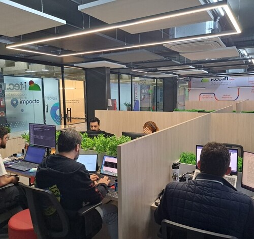 Startup de Criciúma transforma a gestão da mídia exterior e amplia atuação pelo Brasil