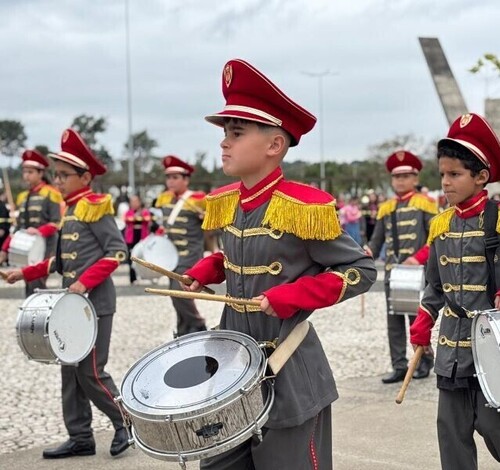 4º Encontro de Bandas e Fanfarras reúne mais de 800 estudantes em Criciúma