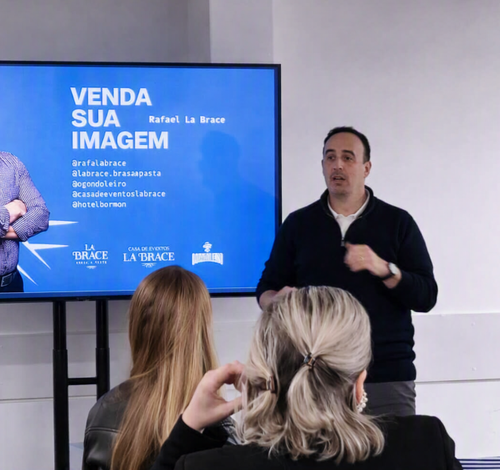 Do gondoleiro ao empresário: Rafael Barbosa apresenta case La Brace ao Clube de Marketing da ACIC