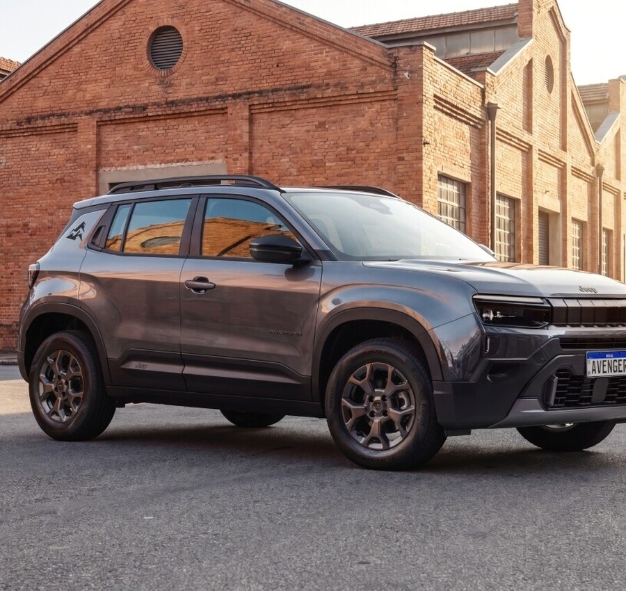 Jeep Avenger 2027 chega ao Brasil; saiba quanto custa o SUV