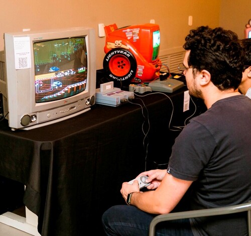Sábado será de nostalgia e videogames retrô no Shopping Della
