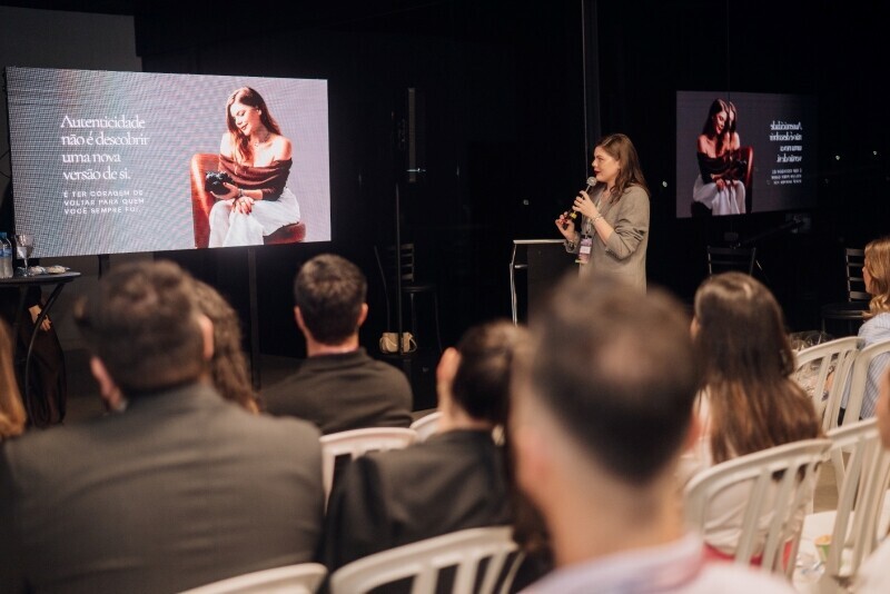 Relações humanas, autenticidade e tecnologia movimentam Palco Insights do SEI26