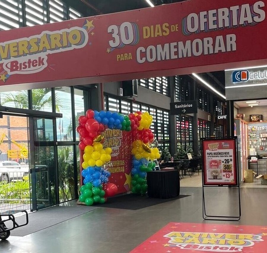 Bistek Supermercados completa 47 anos com campanha de aniversário e ofertas especiais