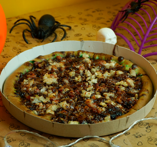 Promoção Halloween Dugas: garanta sua pizza ChocoBOO ou RIPlate com desconto