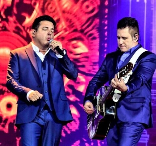 Dupla sertaneja Bruno & Marrone faz show no Farol Shopping, em Tubarão