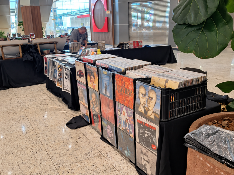 Feira de Vinil reúne discos novos e usados em Criciúma