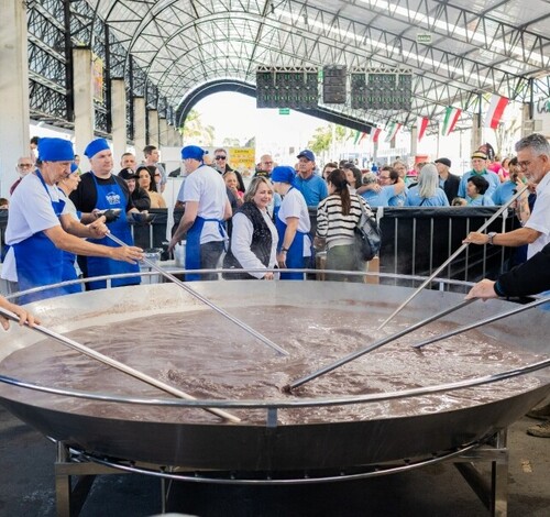 “Maior Minestra do Mundo” terá até 2,5 mil porções gratuitas na CocalFest
