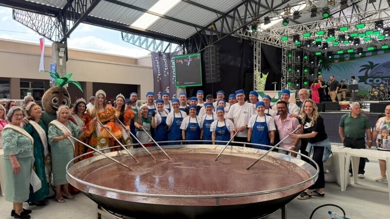 CocalFest celebra tradição italiana com 1,8 mil porções da ''Maior Minestra do Mundo''