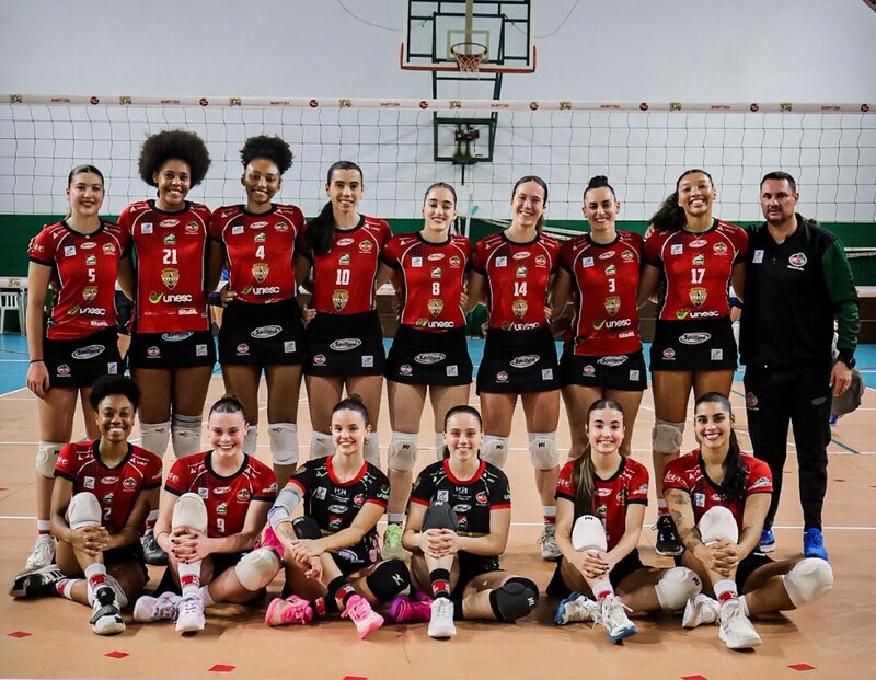 Mampituba e Abel disputam semifinal do Catarinense de Vôlei