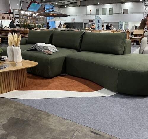 Verde ganha destaque na CasaPronta Criciúma e revela tendências para a decoração