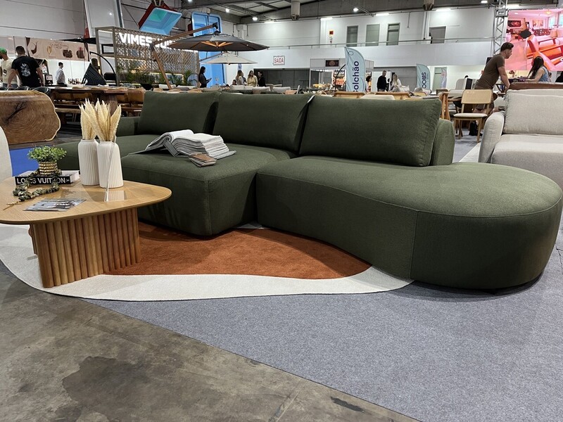Verde ganha destaque na CasaPronta Criciúma e revela tendências para a decoração