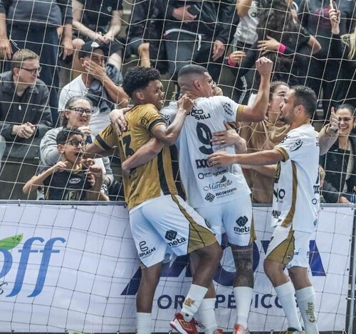 Nesta noite, Criciúma Futsal luta por vaga na semifinal da Copa SC
