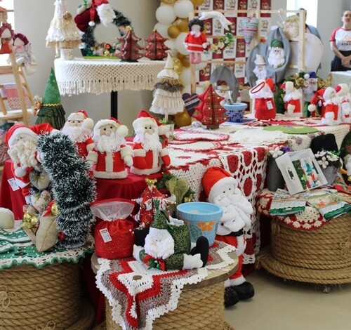 Criações natalinas em exposição no Centro Multiuso da Afasc