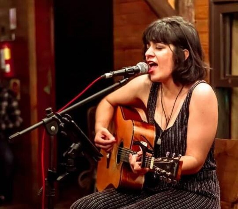 Epifania no Museu: Poliana Peres em show intimista e gratuito