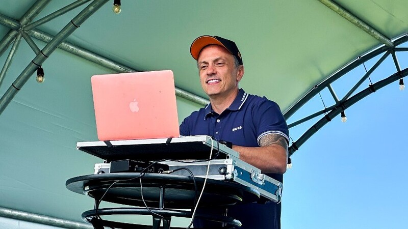 Dj surdo embala 4º Festival de Libras no Parque Diamante