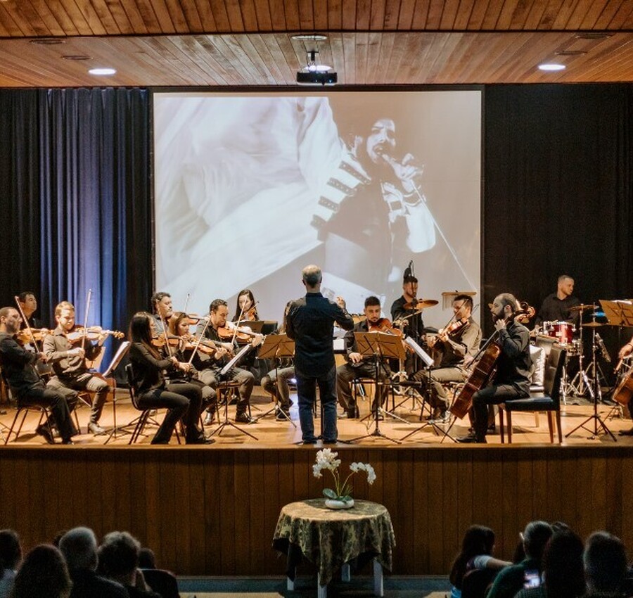 Noite de 'Rock Strings' em Criciúma