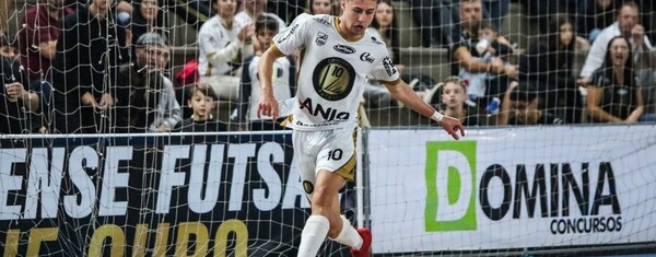 Com expectativa de casa cheia, Criciúma Futsal encara JEC/Krona nesta noite