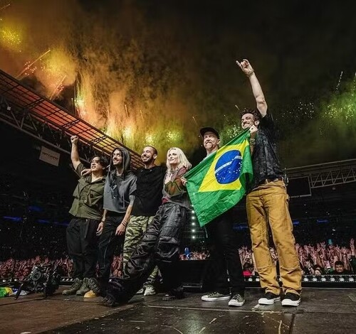 Após passagem bombástica pelo Brasil, Linkin Park lança clipe gravado em São Paulo