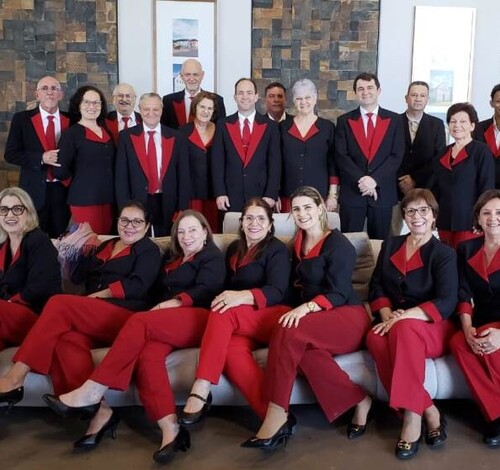 Coral Santa Bárbara se apresenta no Shopping Della