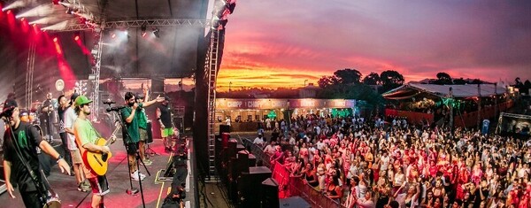 Shows nacionais e 12 horas de festa no Rosa Music Festival