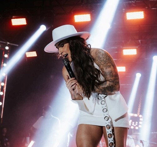 Lauana Prado neste sábado em Balneário Rincão