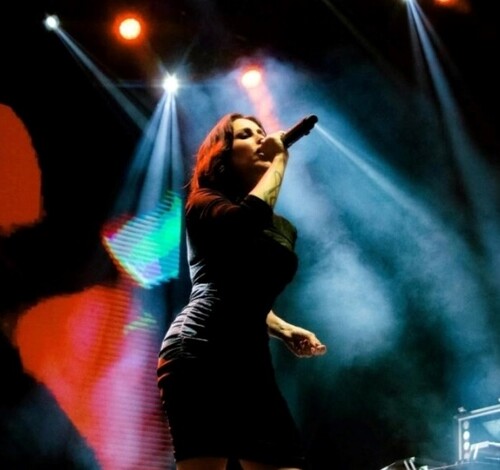 Pitty celebra 20 anos de 'Admirável Chip Novo' com show em Criciúma