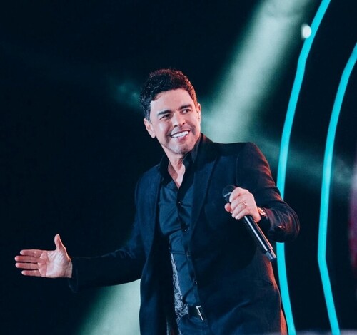 Zezé Di Camargo apresenta show da turnê ‘Rústico’ em Criciúma