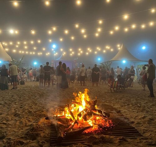 Luau de Verão leva bom público à beira-mar em Balneário Arroio do Silva