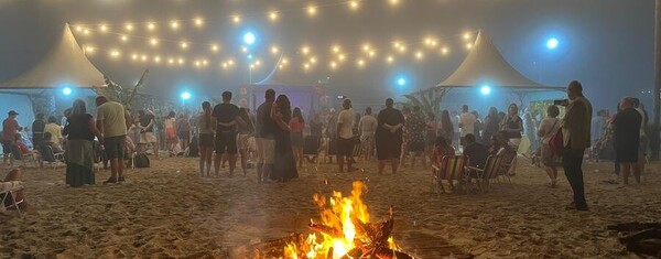 Luau de Verão leva bom público à beira-mar em Balneário Arroio do Silva