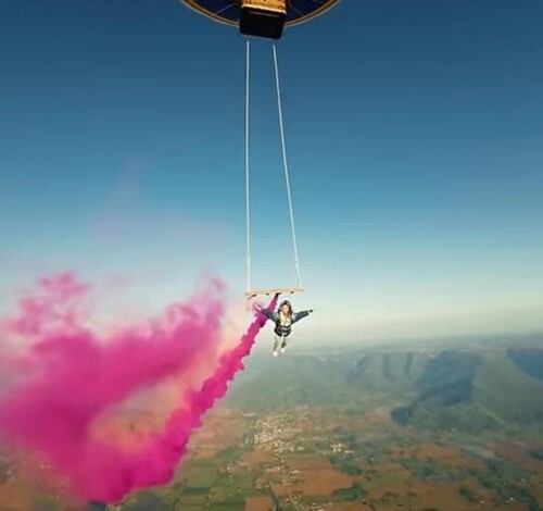 Praia Grande é cenário de novo clipe do Coldplay