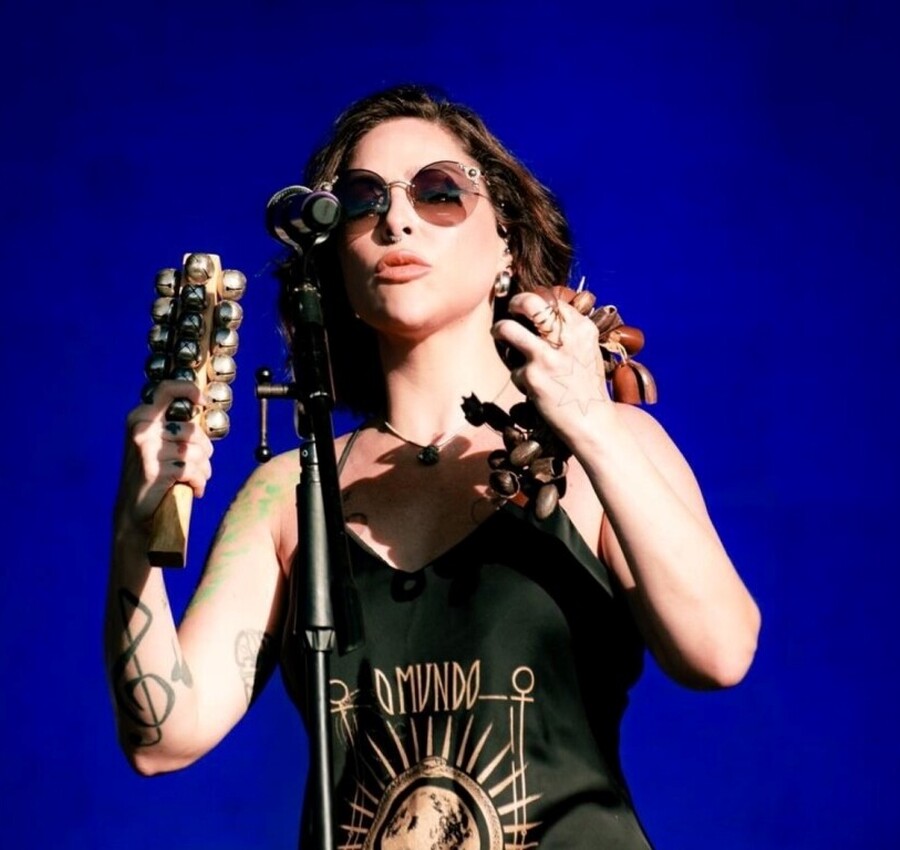 Pitty faz show em Criciúma neste sábado