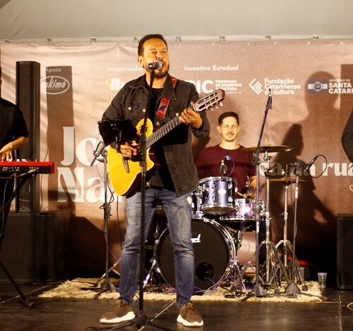 Show gratuito: Criciúma recebe projeto ‘Jorge Nando Música na Rua’ 
