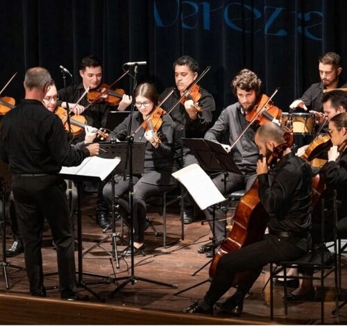 Camerata di Venezia abre temporada de 2025 com concerto ‘Rock Strings’