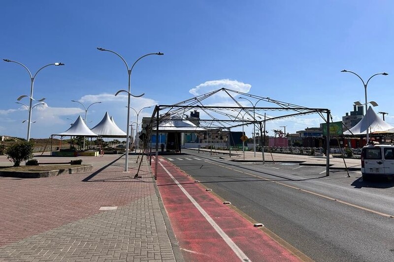 Estrutura do CarnaRincão começa tomar forma; confira programação