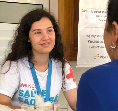 Serviços gratuitos de saúde e orientações de médicos especialistas na Praça Nereu Ramos