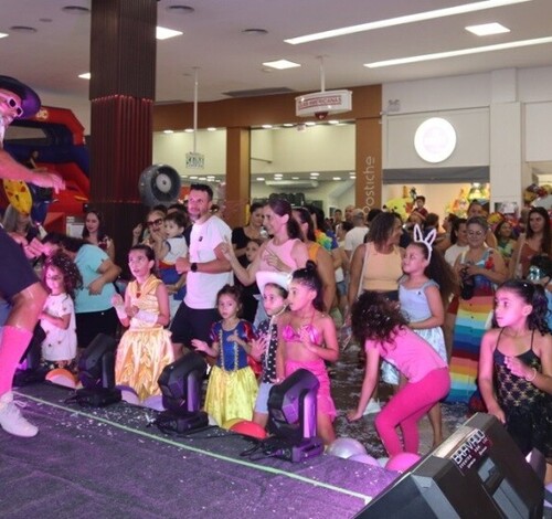 Diversão em família no Bailinho do Criciúma Shopping