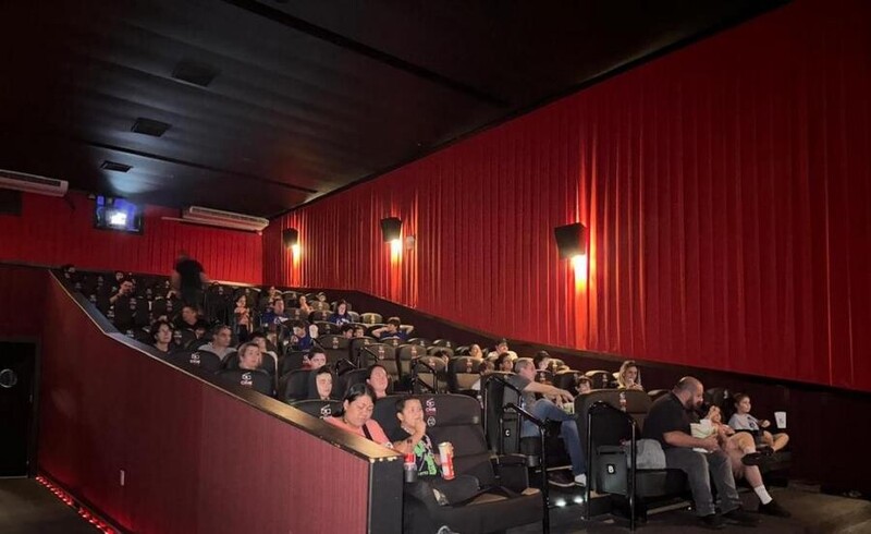 Sessão Azul: Shopping Della promove cinema inclusivo para pessoas com TEA
