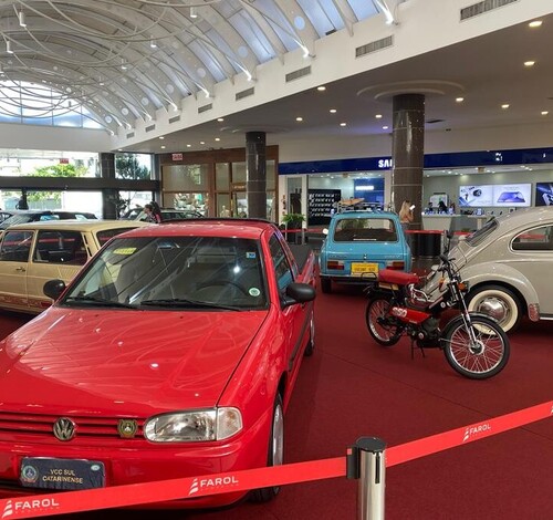 Encontro de Carros Antigos e Feira de Vinis e Colecionáveis