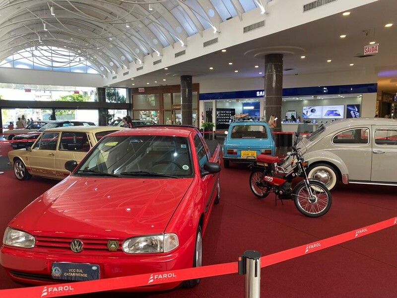 Encontro de Carros Antigos e Feira de Vinis e Colecionáveis