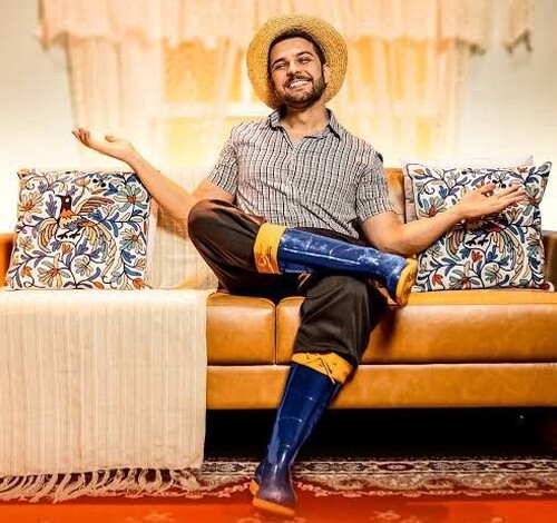 Humorista Badin faz show gratuito no Sul do Estado