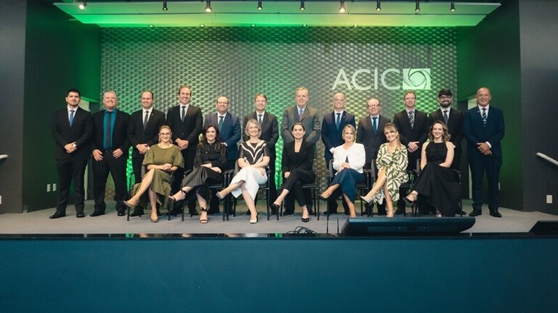 Em evento muito prestigiado, nova diretoria da Acic toma posse
