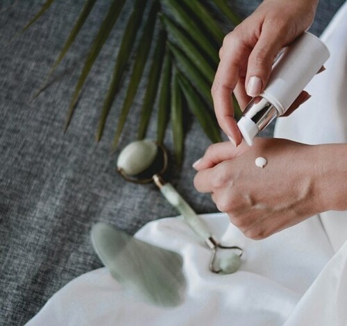 Cicatrização e hidratação: como adaptar rotina de cuidados com a pele no outono