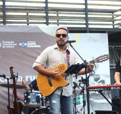 Show gratuito: domingo tem ‘Música na Rua’, com Jorge Nando