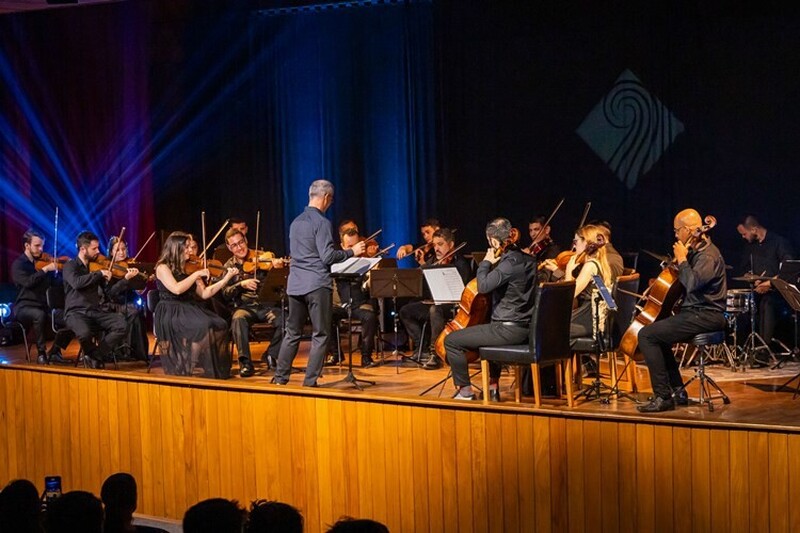 Camerata faz concertos gratuitos em Nova Veneza e Criciúma