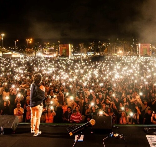 Show gratuito com Dazaranha na noite desta quinta-feira 